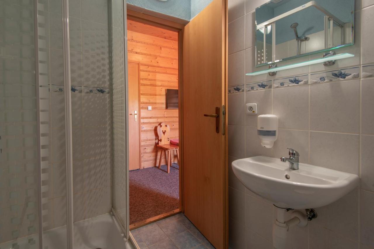 Sova Hotel&Restaurant Ždiar エクステリア 写真