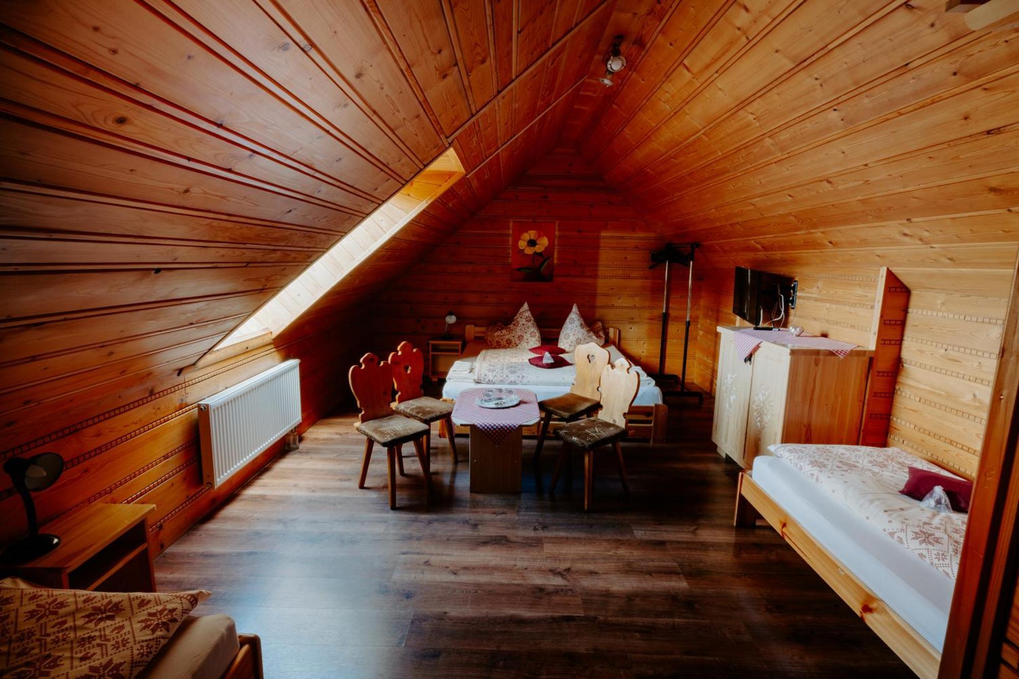 Sova Hotel&Restaurant Ždiar エクステリア 写真
