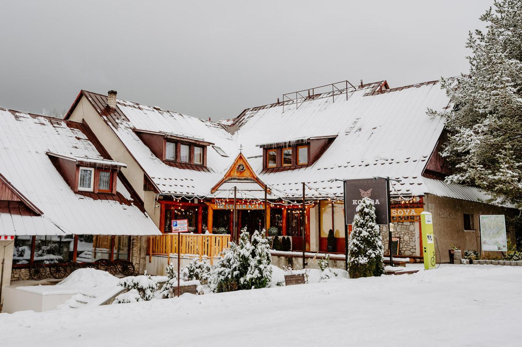 Sova Hotel&Restaurant Ždiar エクステリア 写真