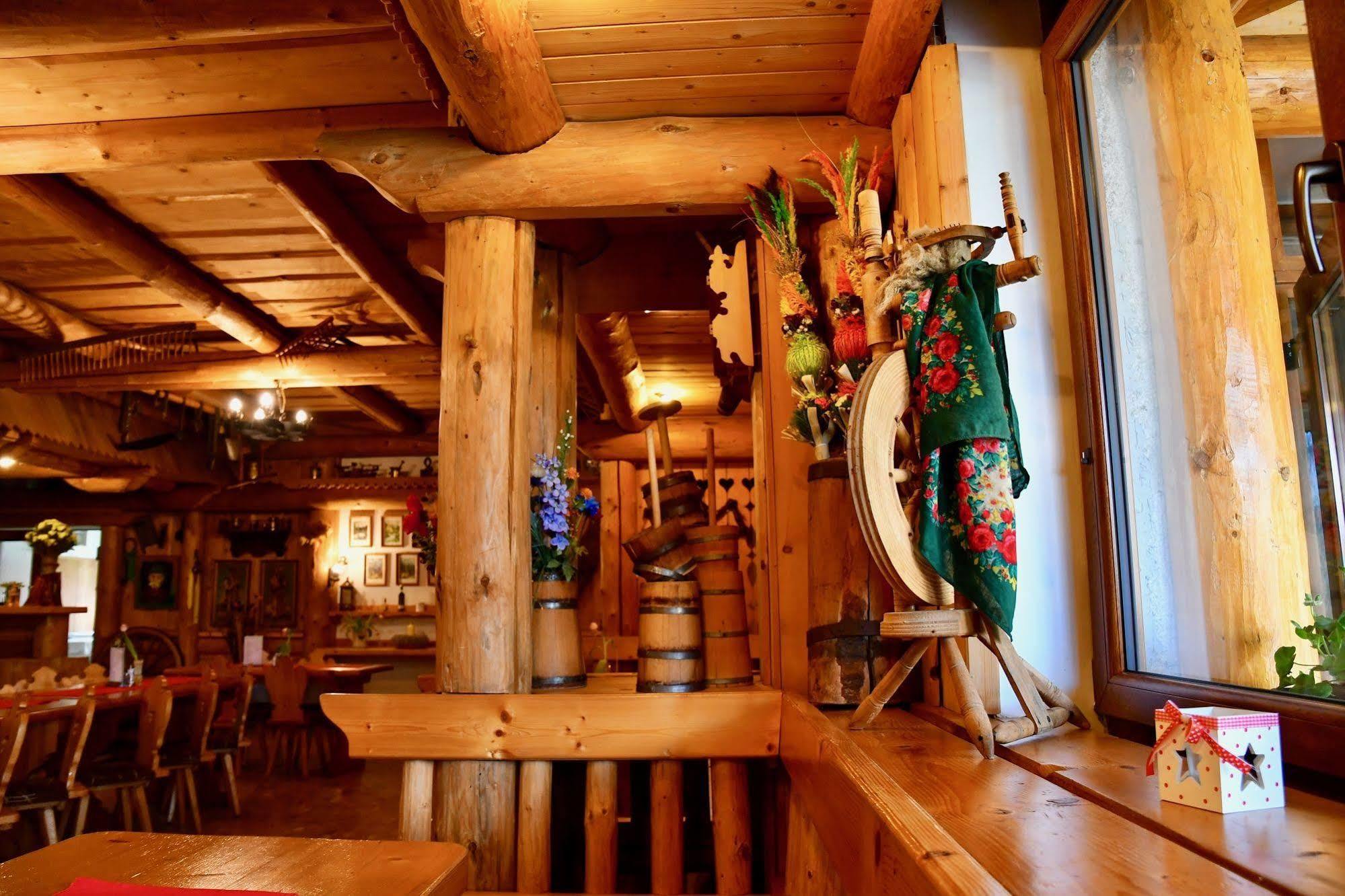 Sova Hotel&Restaurant Ždiar エクステリア 写真