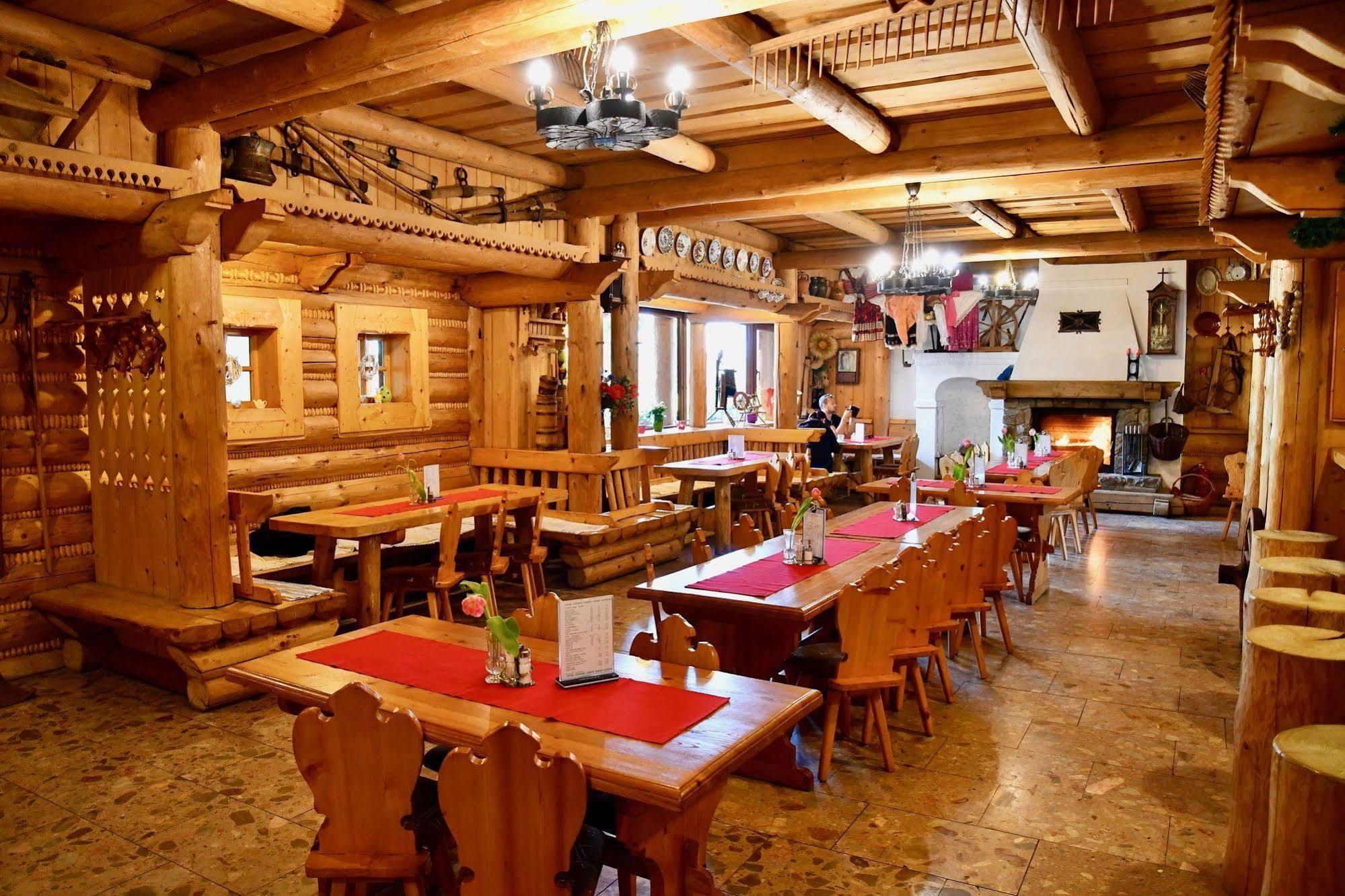 Sova Hotel&Restaurant Ždiar エクステリア 写真