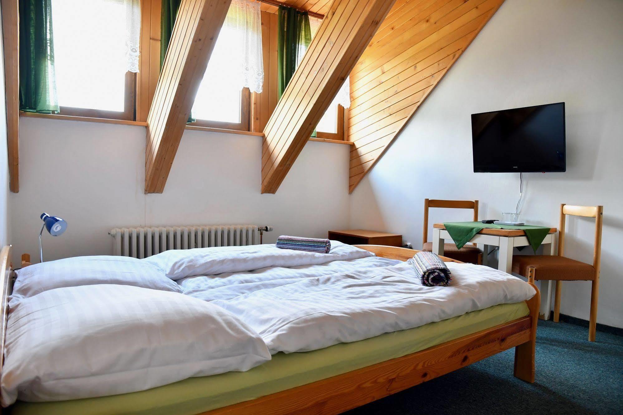 Sova Hotel&Restaurant Ždiar エクステリア 写真